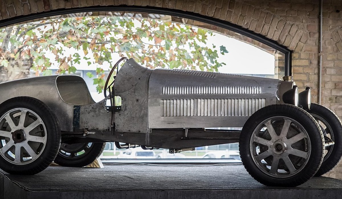 Preparing Your Classic Car for Winter Storage