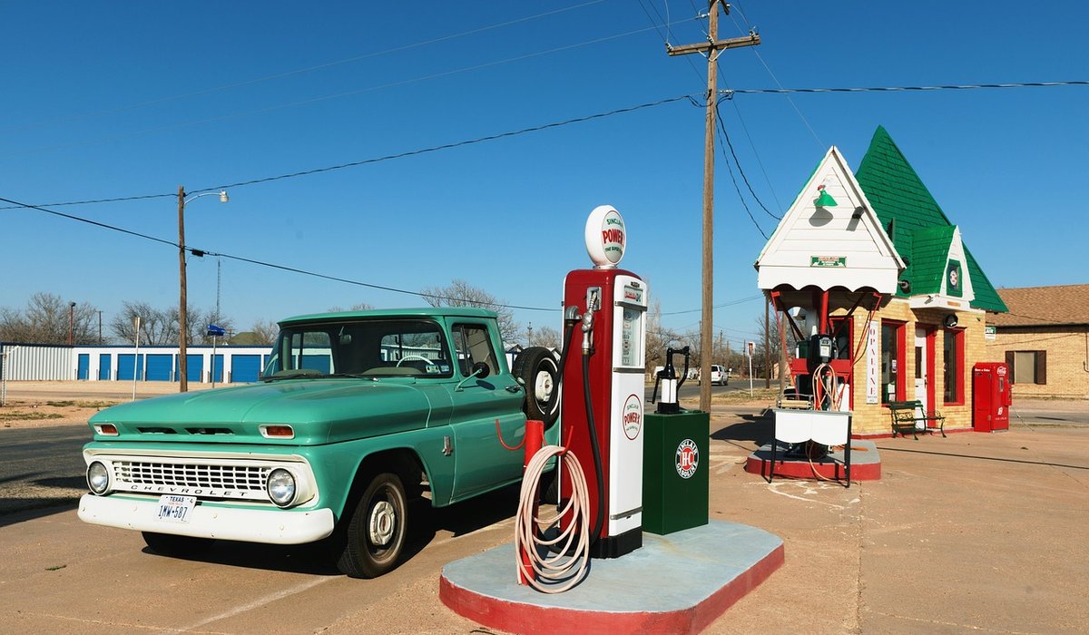 What to Expect at a Local Classic Car Show